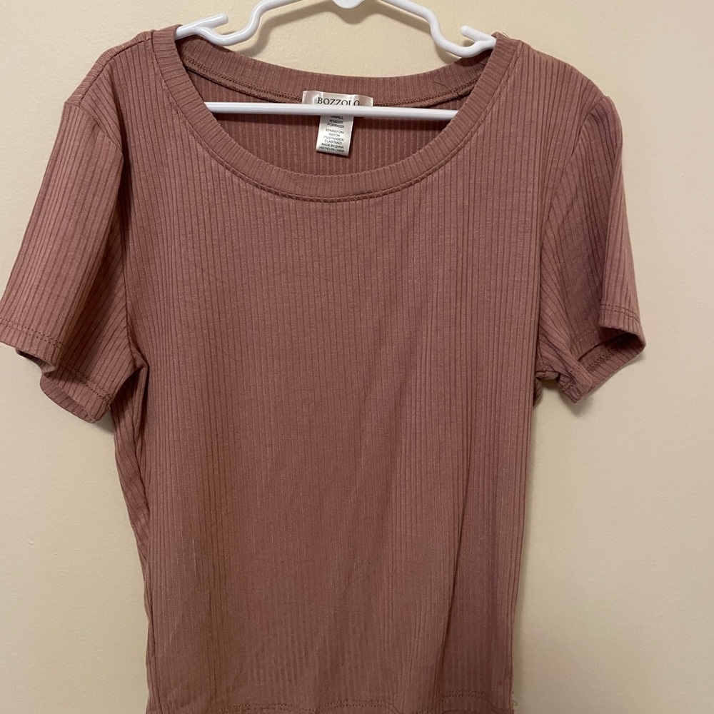 Light pink/tan short sleeve top